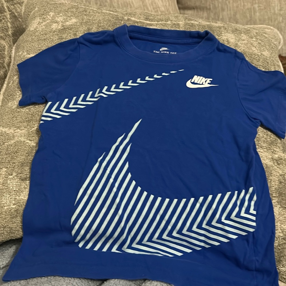 Nike T